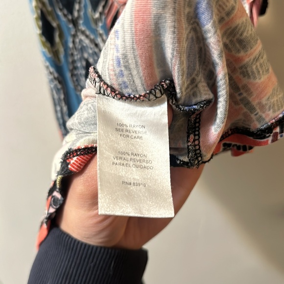 Patterned Tank Top - Picture 4 of 5